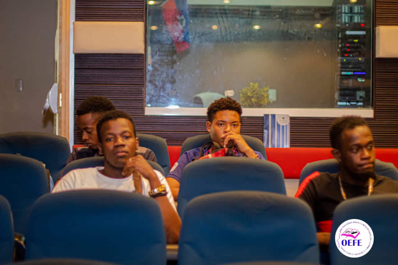 Conference et causerie — photo